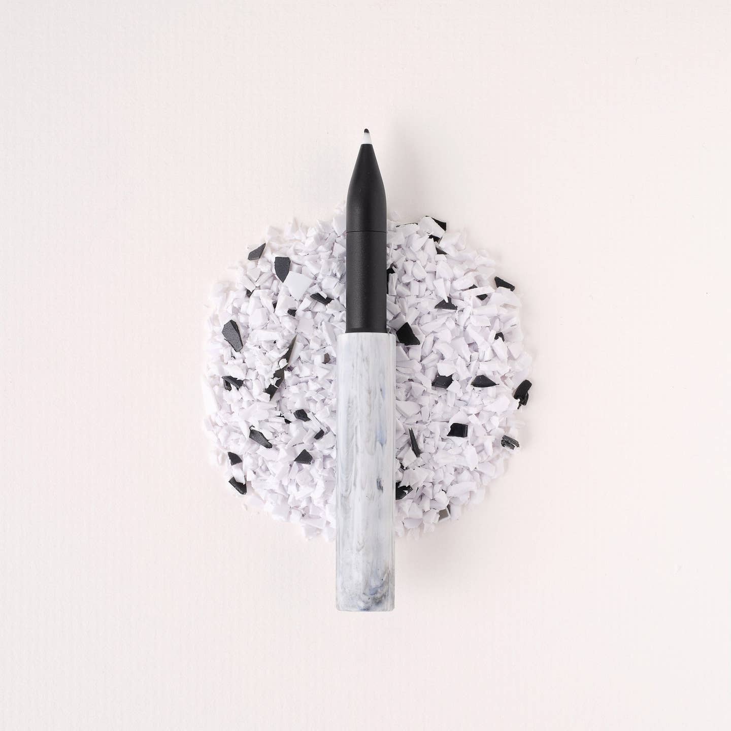 Tom's Studio Wren Write-Off Refillable Writing Pen (Smoke)